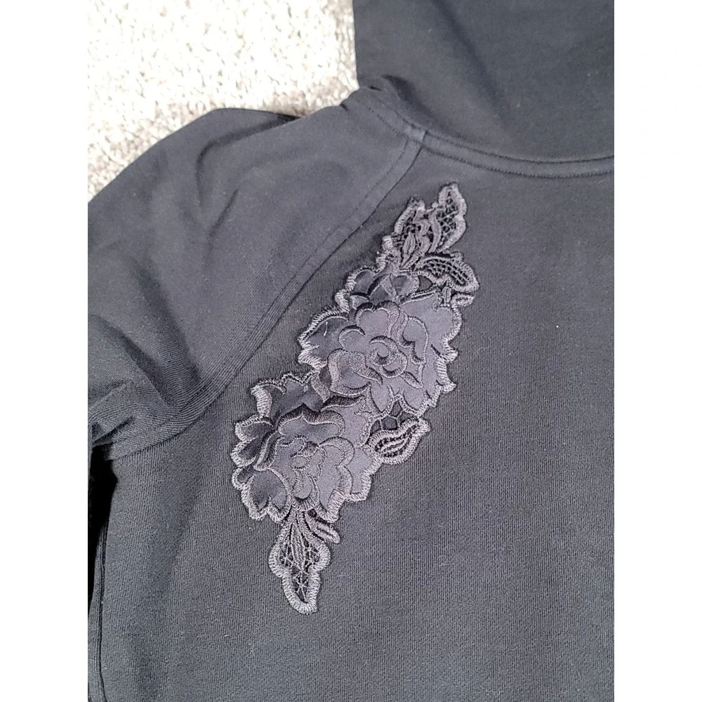 Lululemon Embroidered To You Tunic Sweatshirt Sz 2 Black Turtleneck Y2K Floral